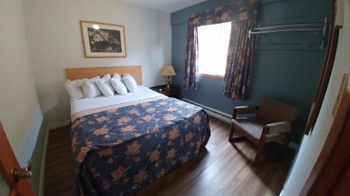 Northlander Motel image 5